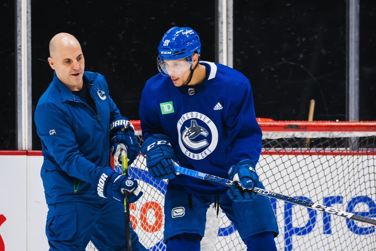 Canucks: Dakota Joshua leaves game with apparent leg injury